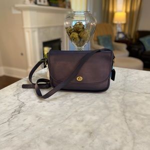VINTAGE COACH NAVY LEATHER CITY BAG!💙